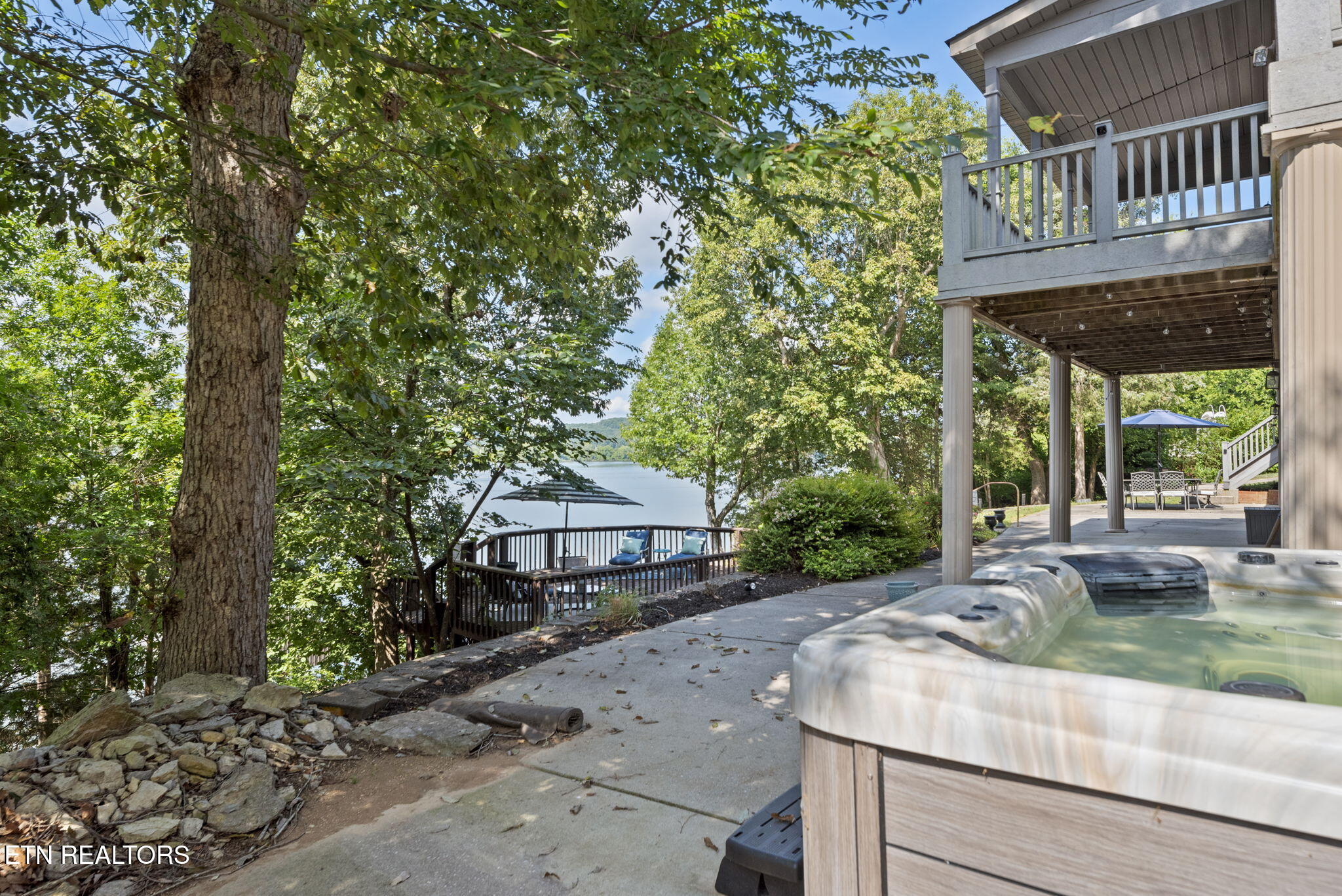 201 High Pointe Village Way