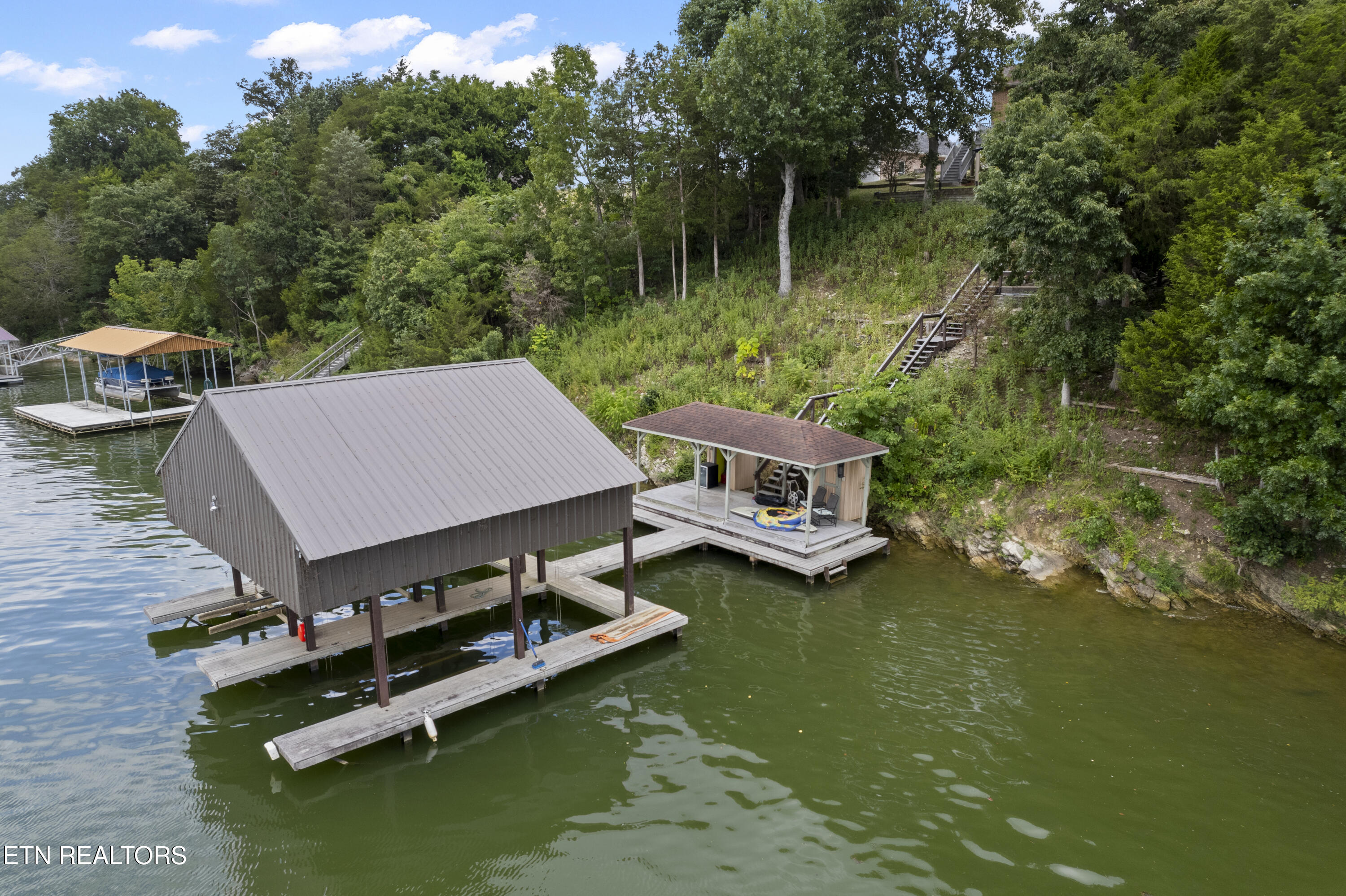 201 High Pointe Village Way