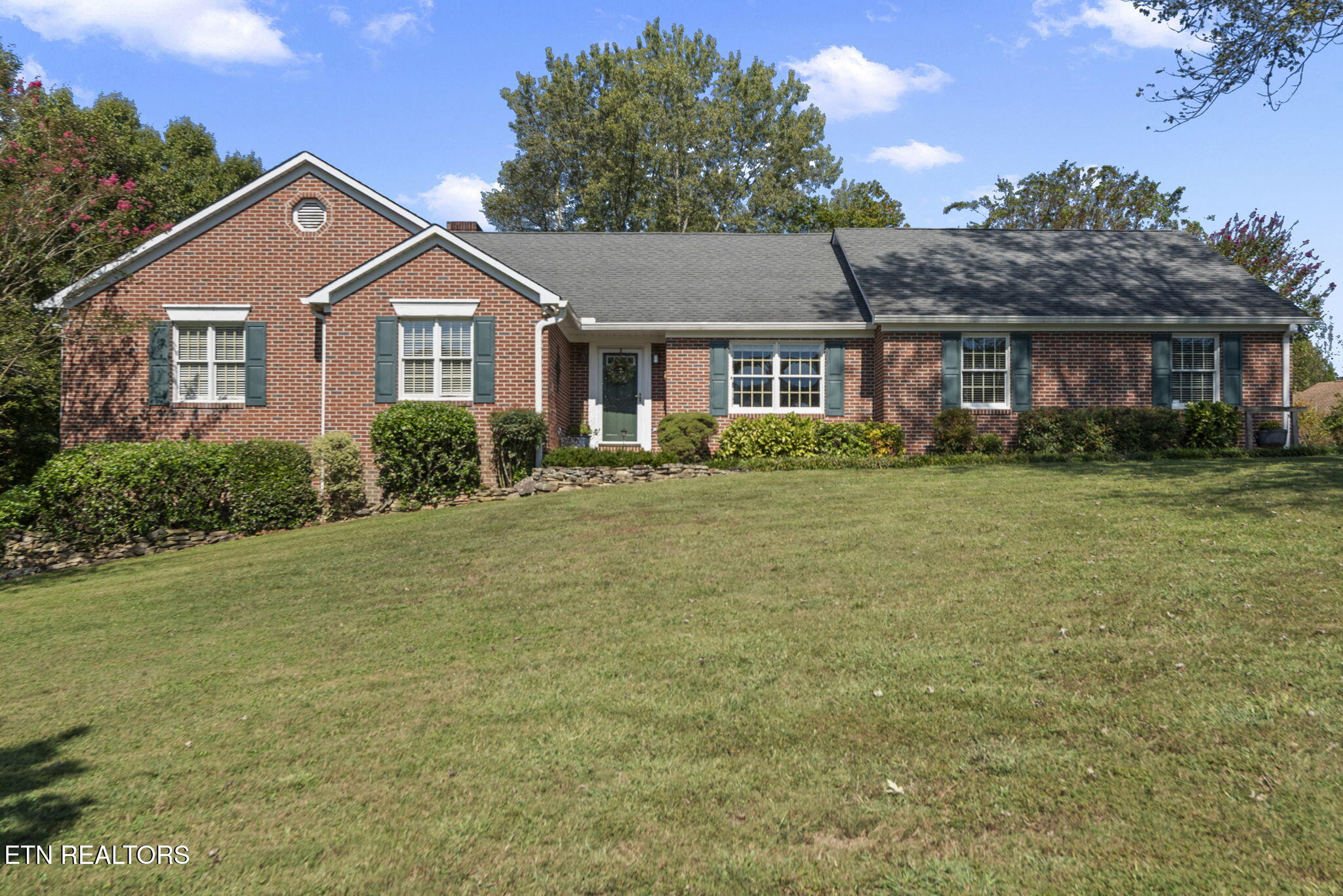 121 Bailey Rd