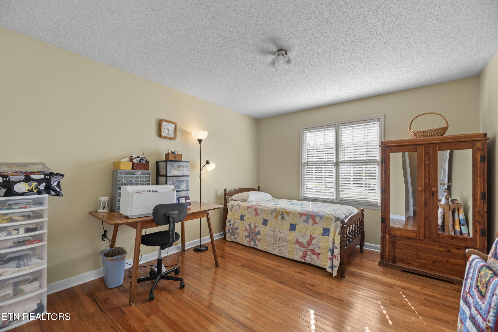 121 Bailey Rd