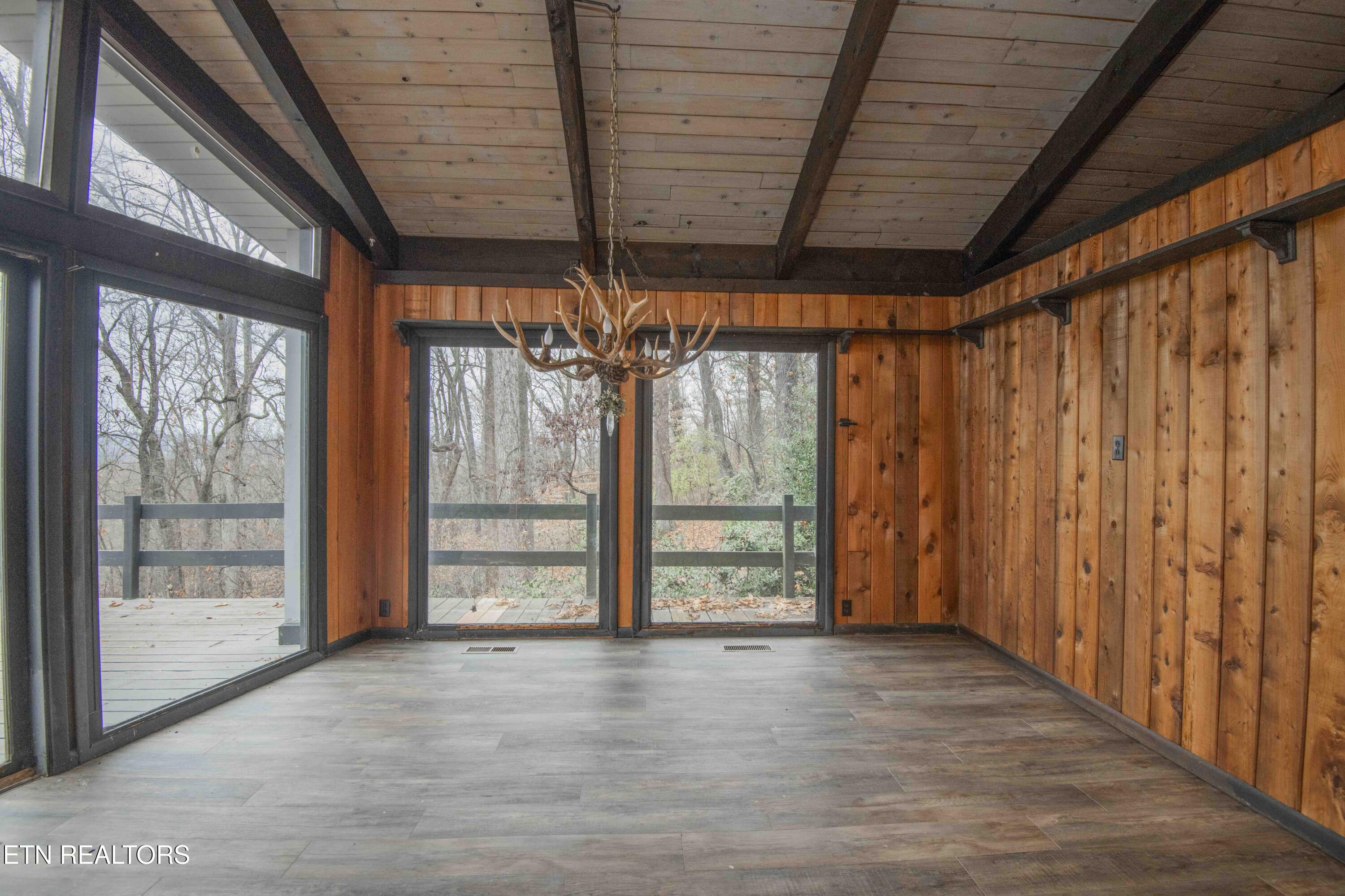 5510 Glen Cove Drive