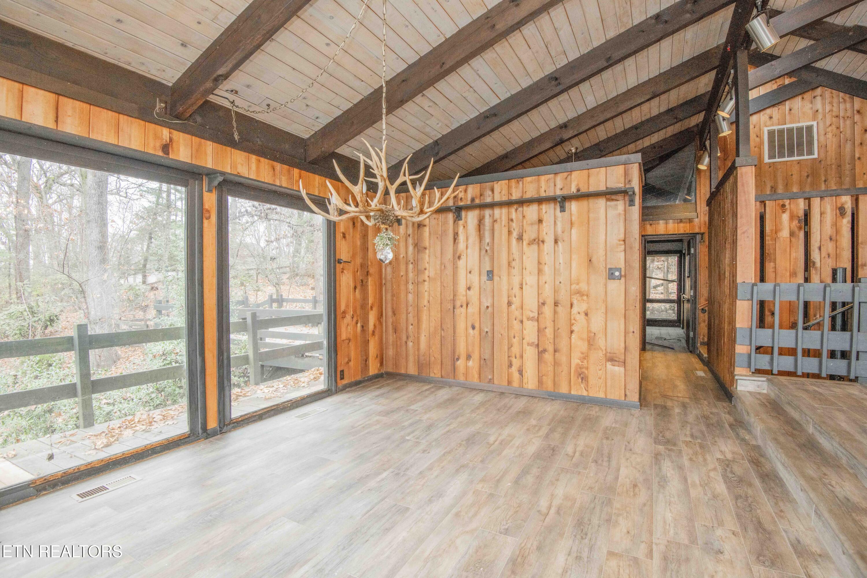 5510 Glen Cove Drive