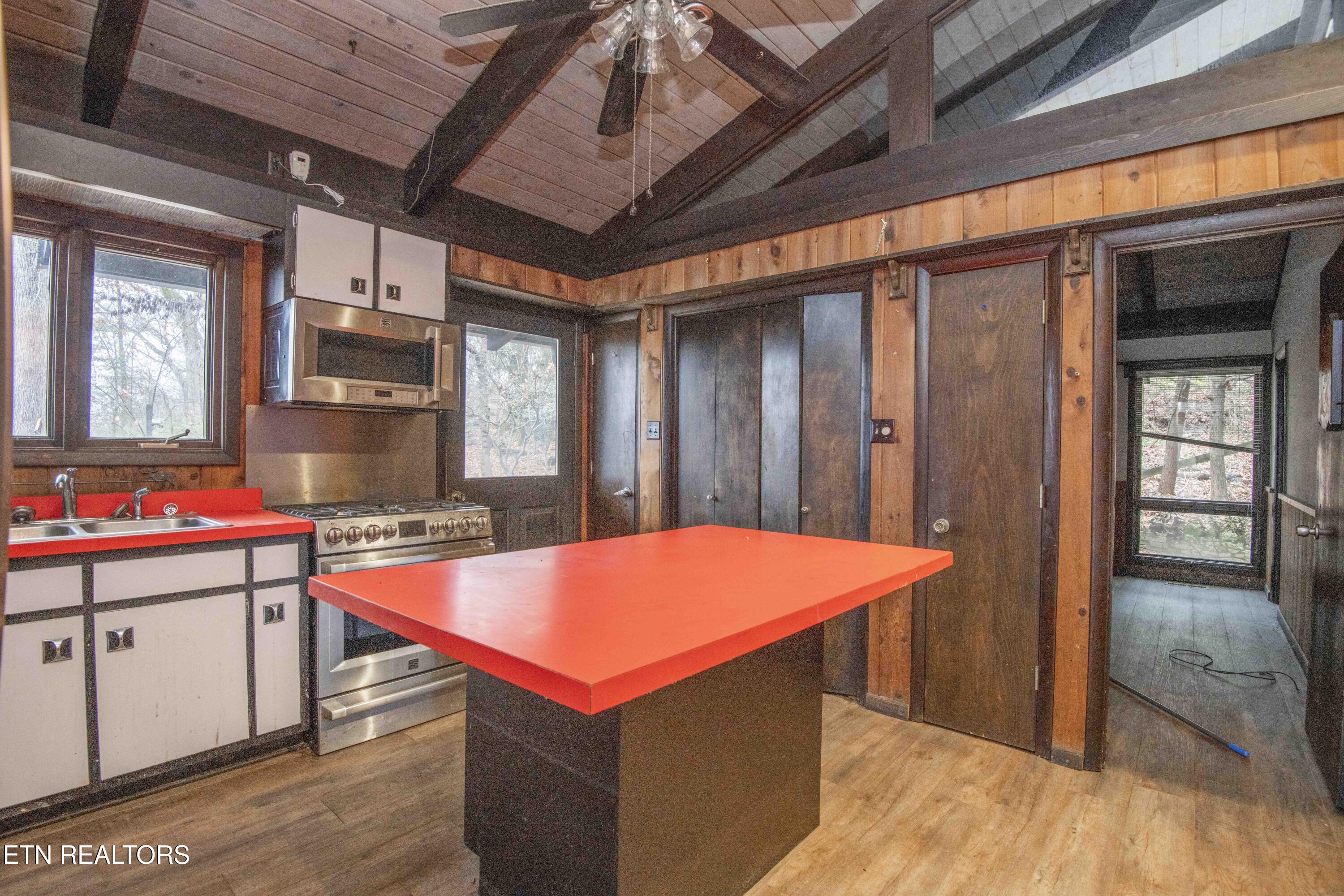 5510 Glen Cove Drive