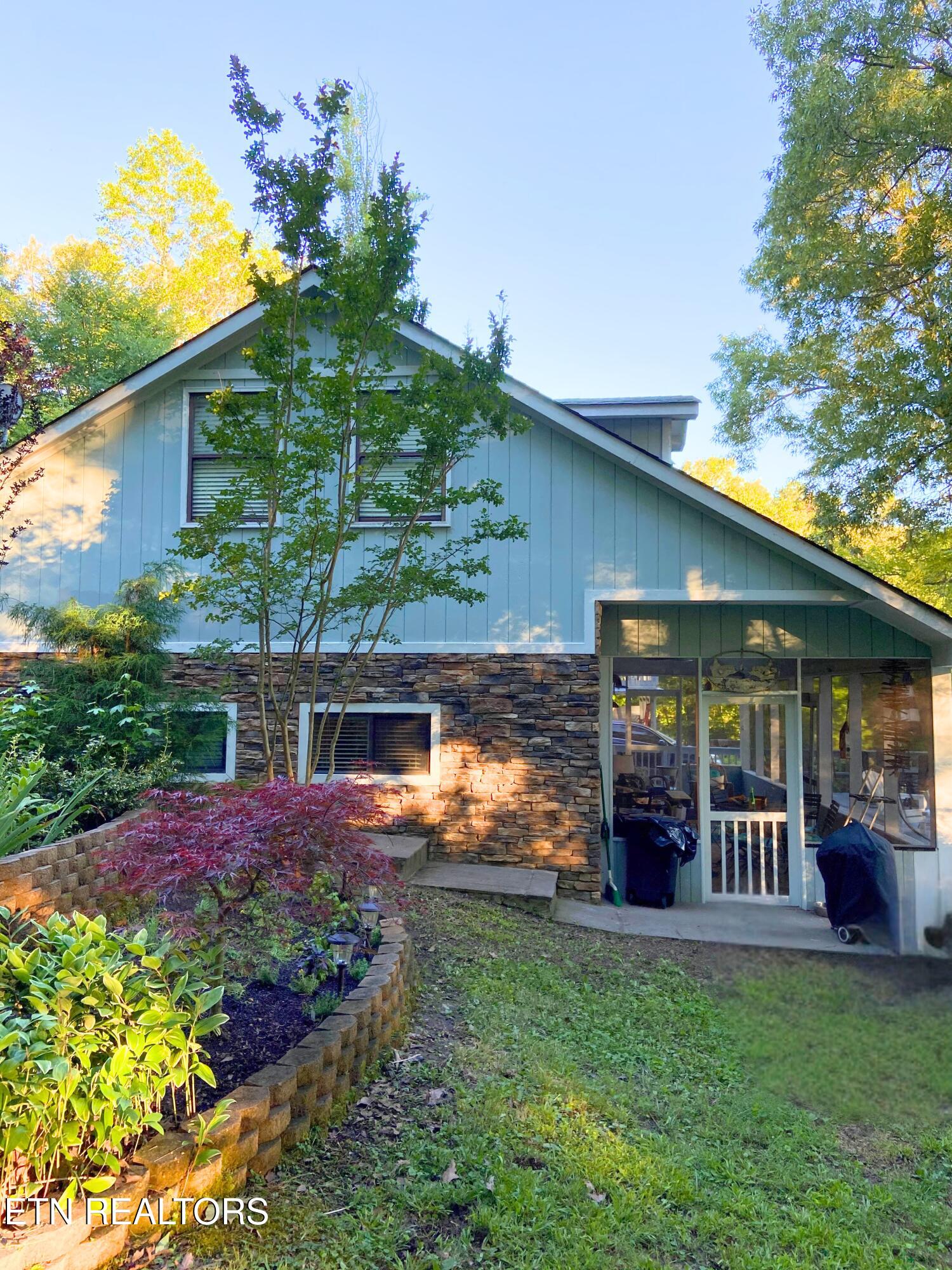 137 Lake Forest Lane