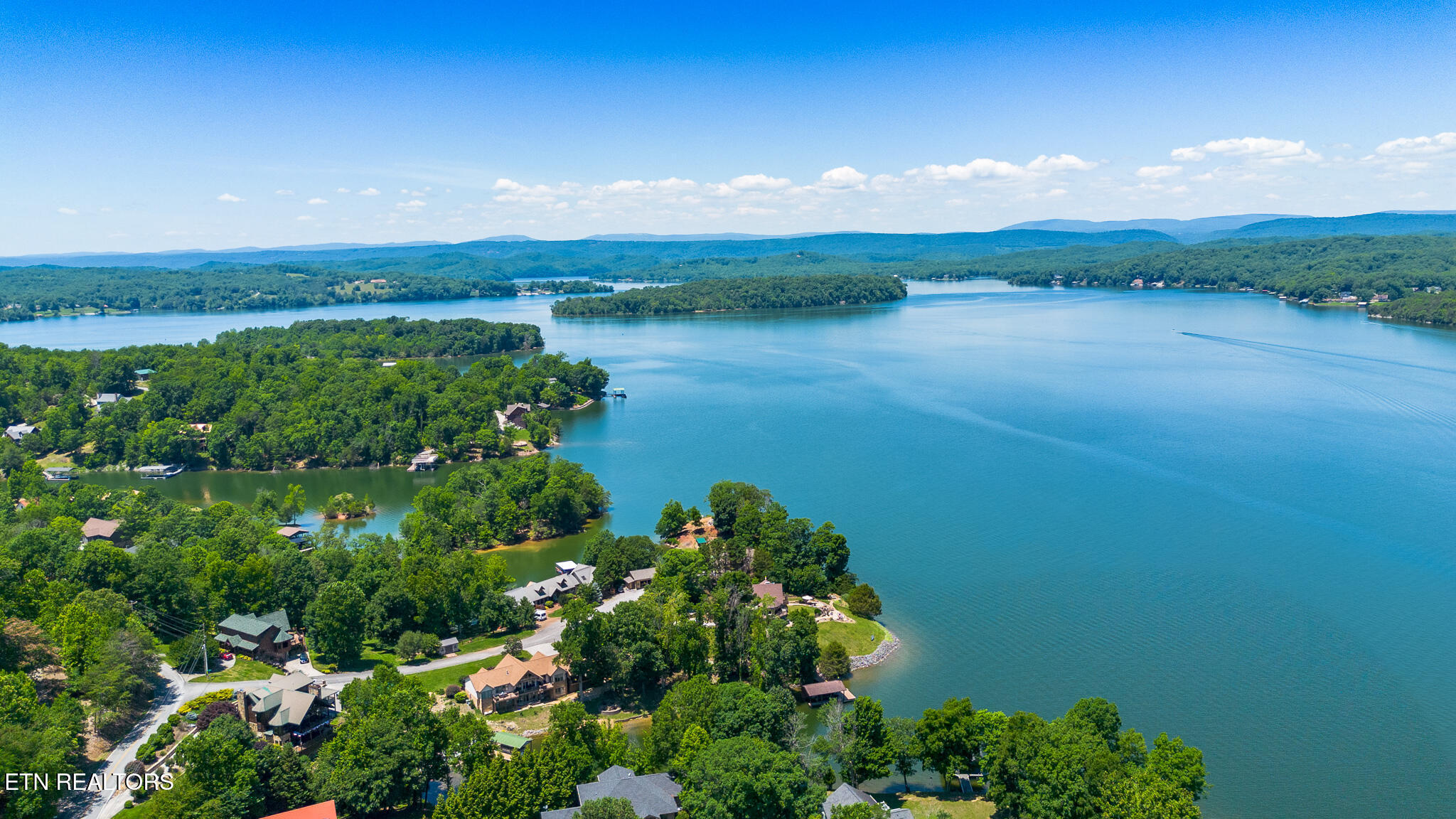 114 Chickasaw Point