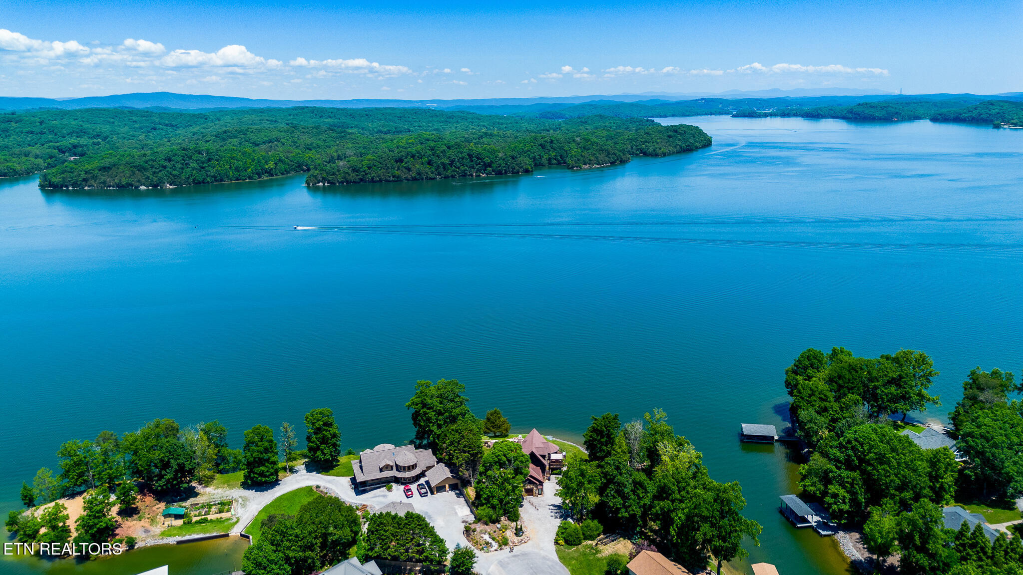 114 Chickasaw Point