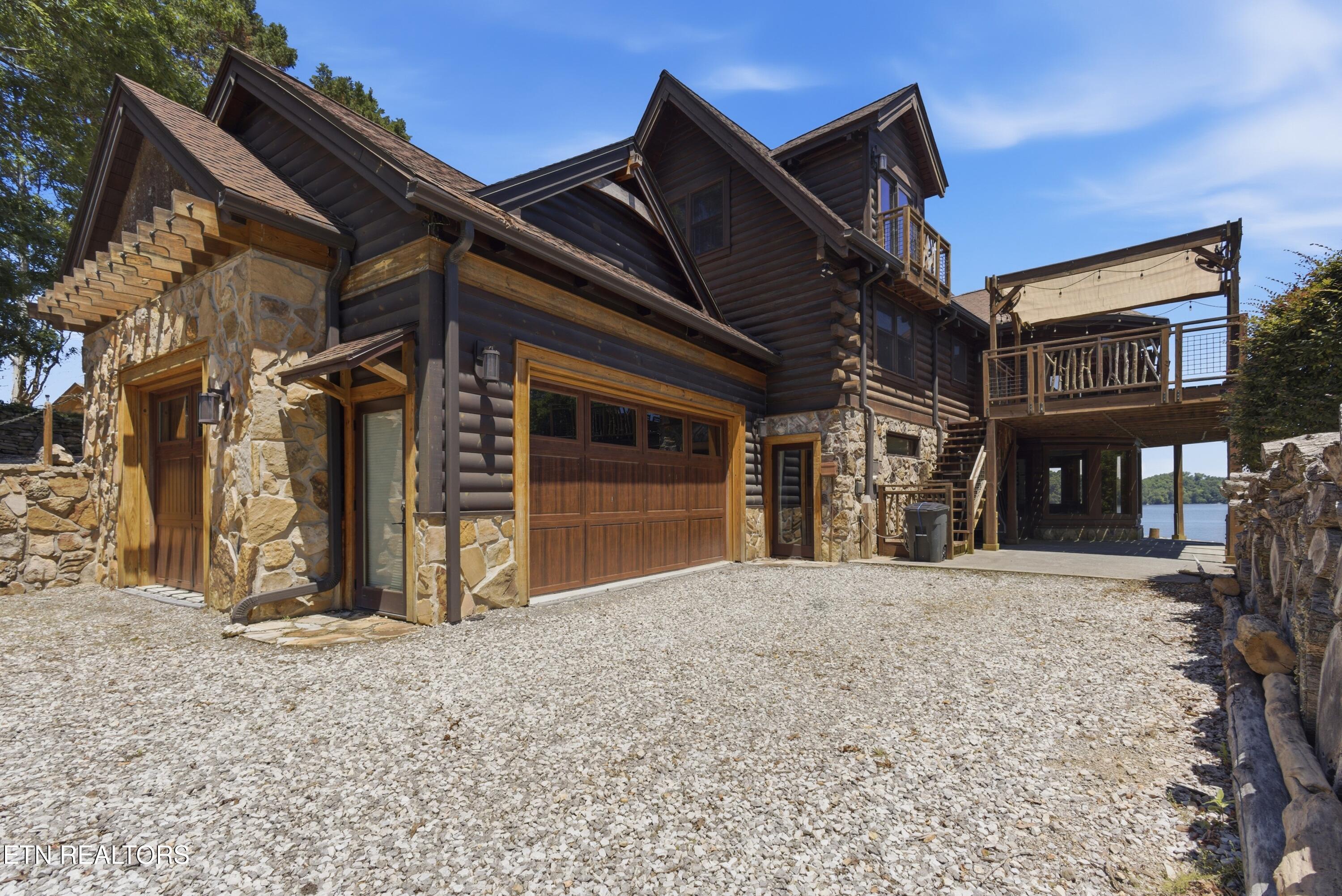 114 Chickasaw Point