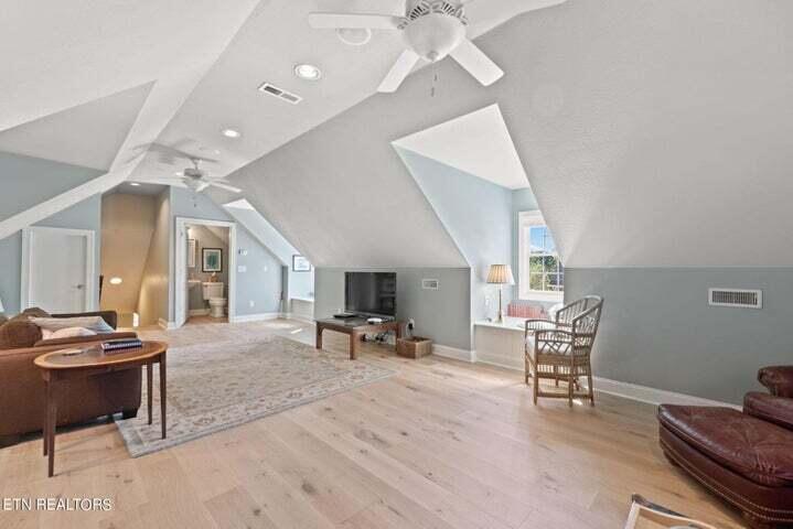 234 Pin Oak Drive