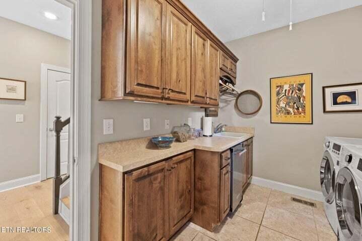 234 Pin Oak Drive
