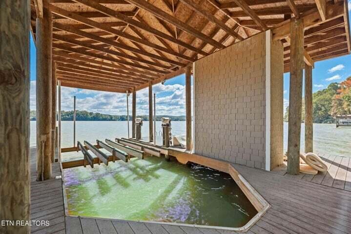 234 Pin Oak Drive