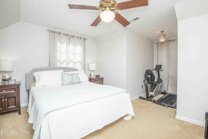 1647 Loudon Highway