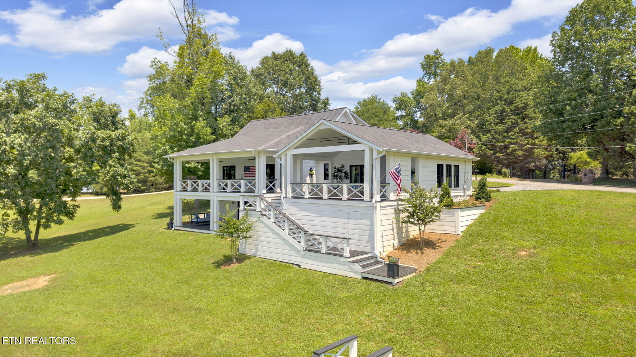 115 Ottawa Point