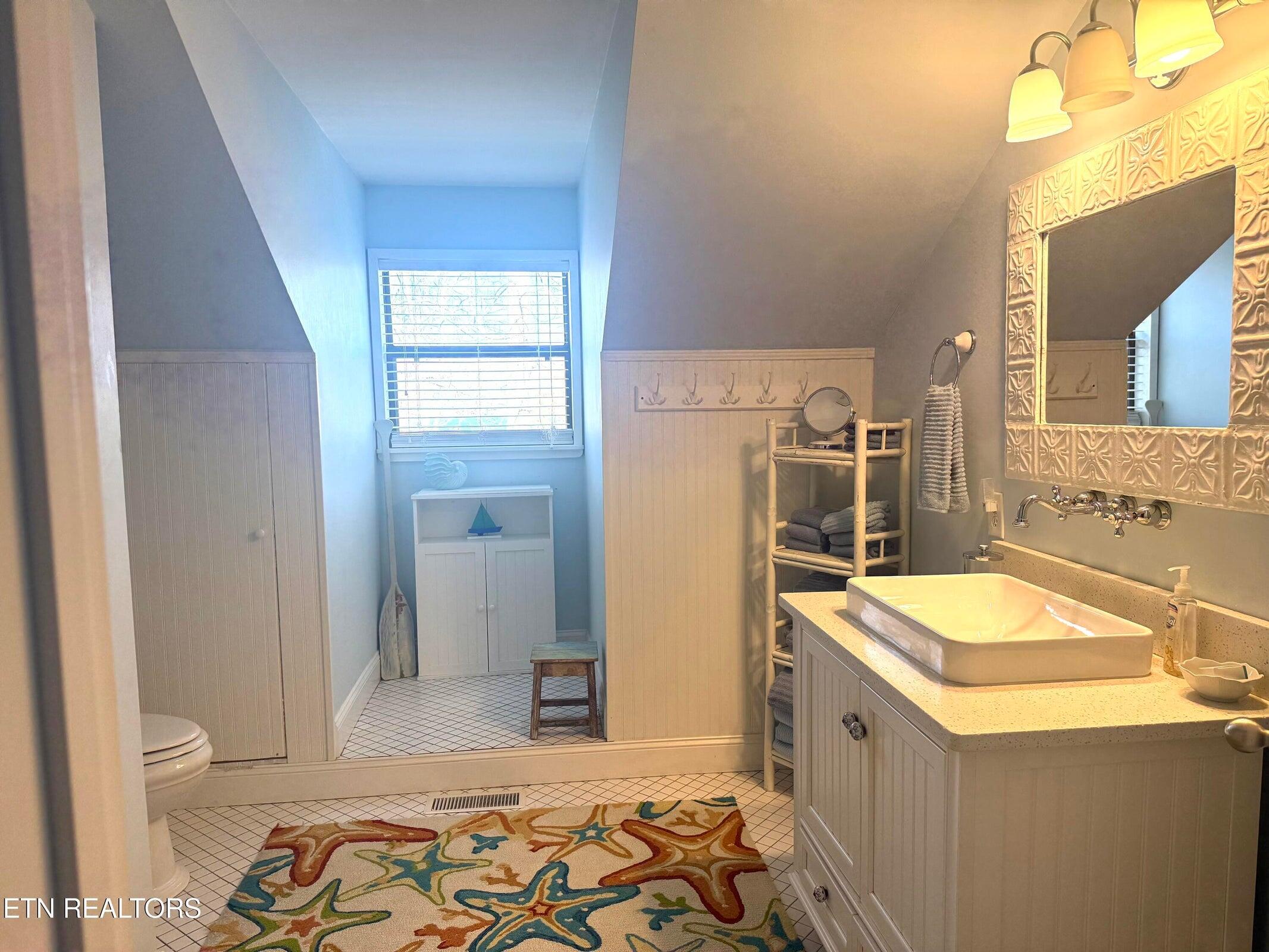 137 Lake Forest Lane
