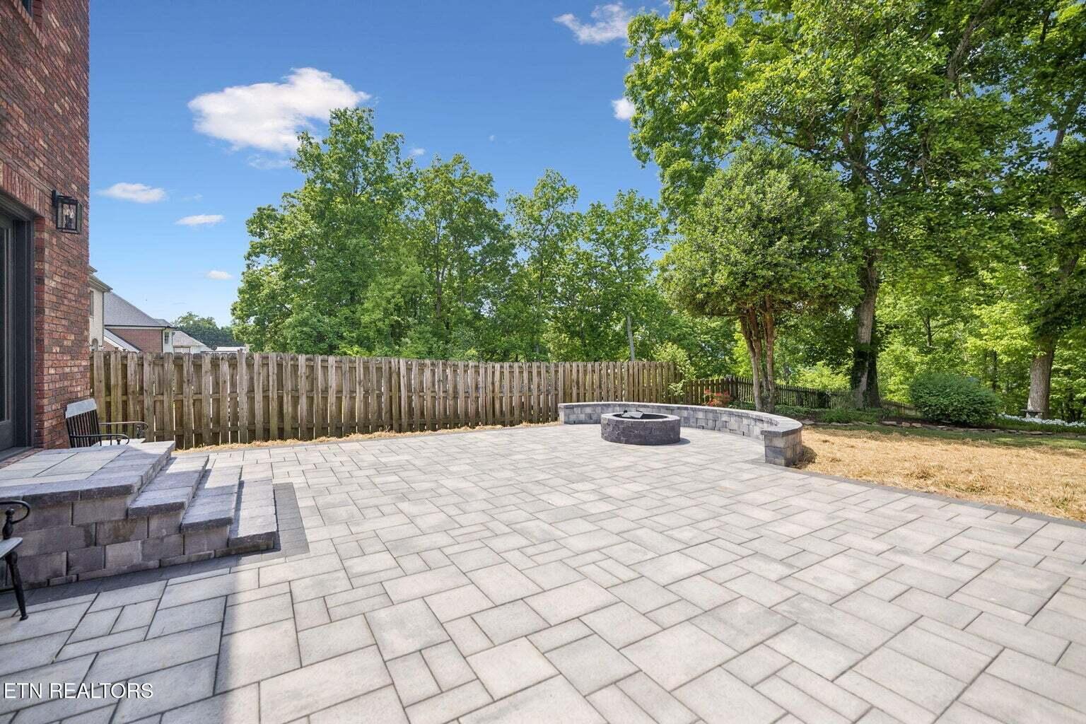 1128 Brentwood Point