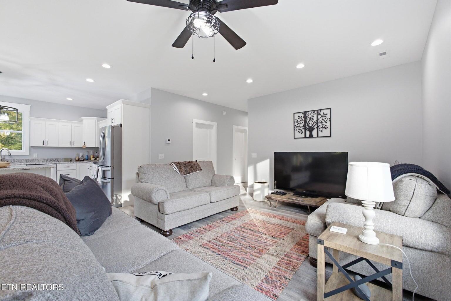 284 Amy Trail