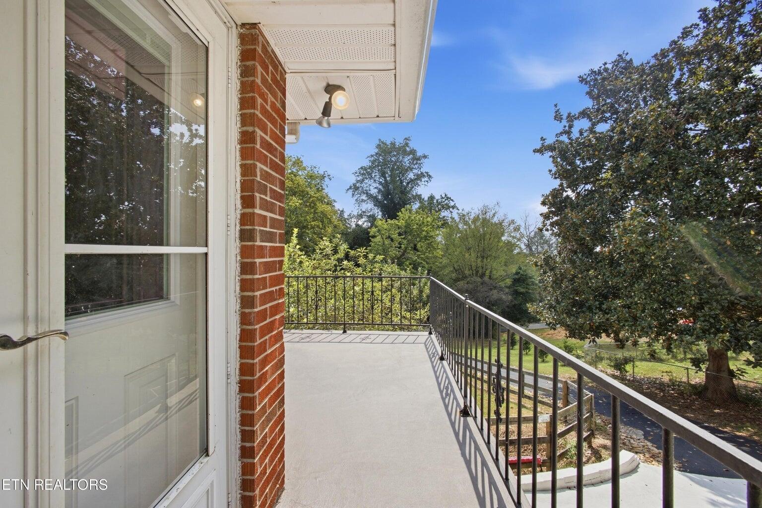 359 Skyline View Lane