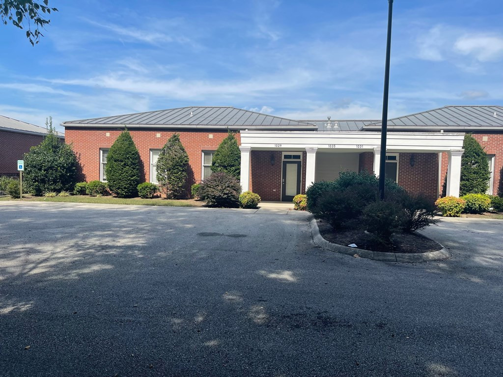 1029 Waterford Place