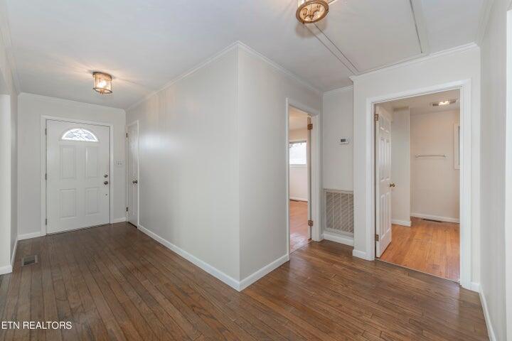 826 W Spring Street