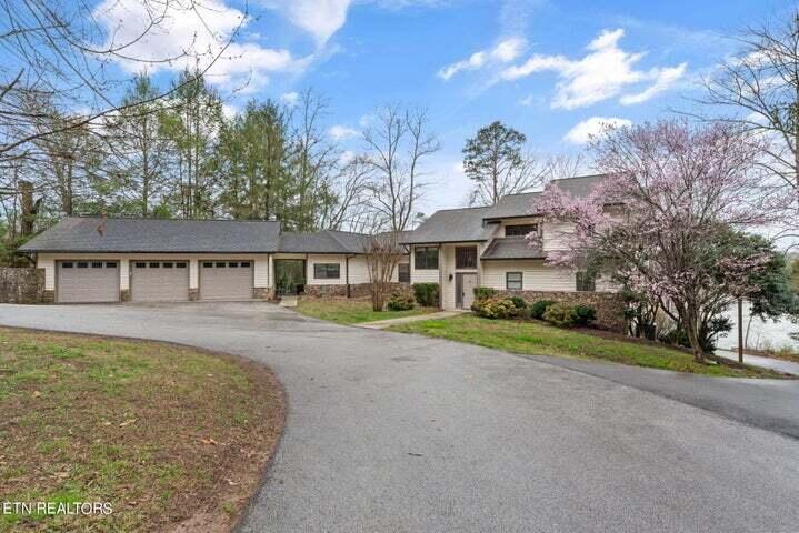 2155 Sugar Grove Valley Road