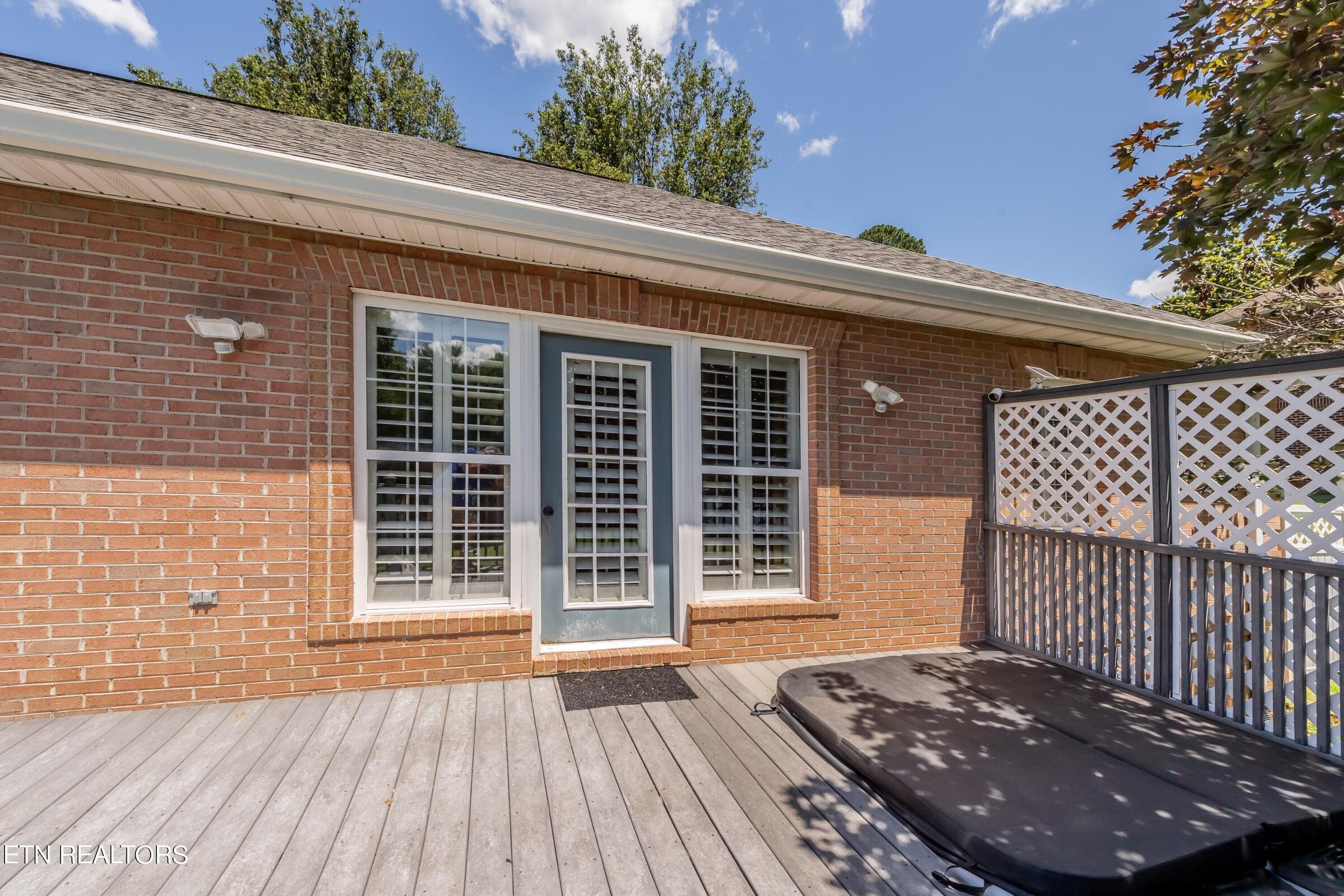 1244 River Oaks Drive