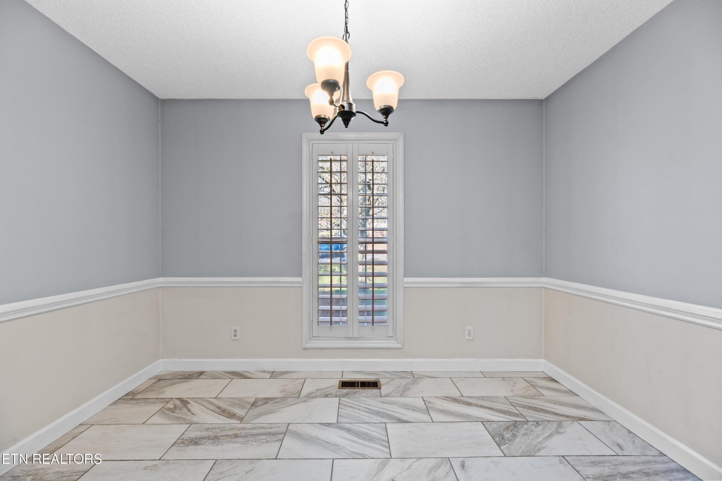 1244 River Oaks Drive