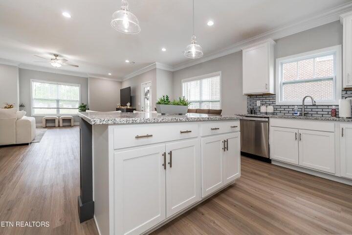 284 Broadberry Avenue