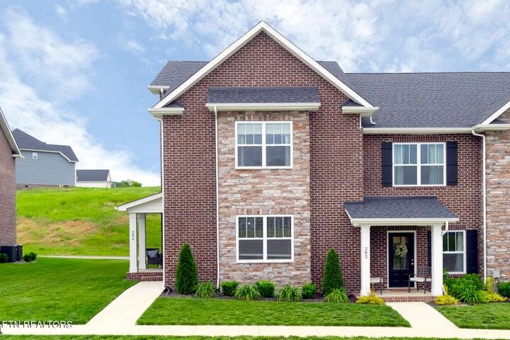 284 Broadberry Avenue