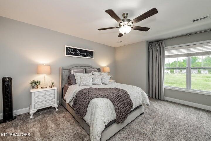 284 Broadberry Avenue