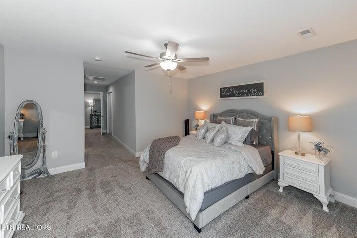 284 Broadberry Avenue