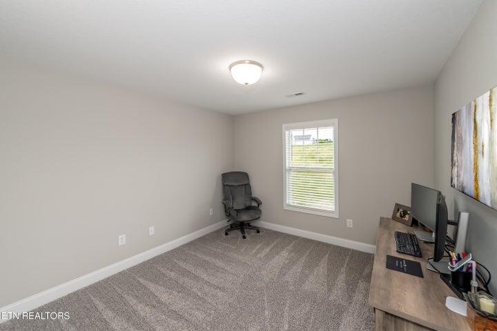 284 Broadberry Avenue