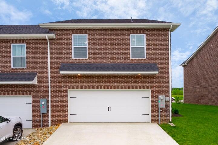 284 Broadberry Avenue