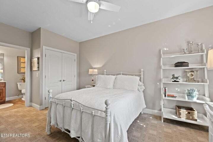234 Pin Oak Drive