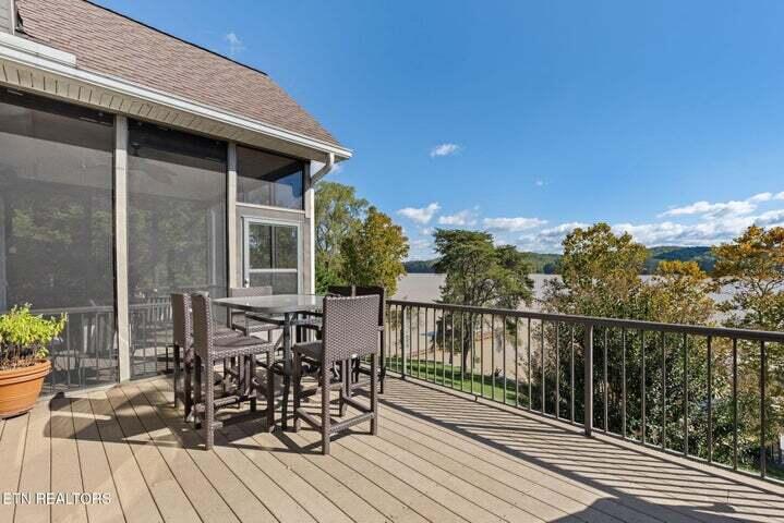234 Pin Oak Drive
