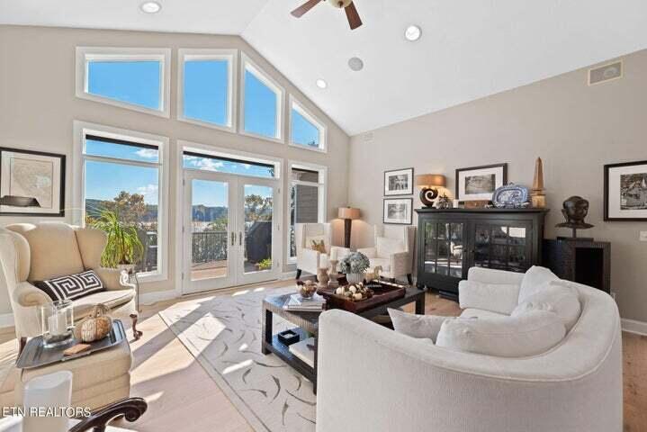 234 Pin Oak Drive