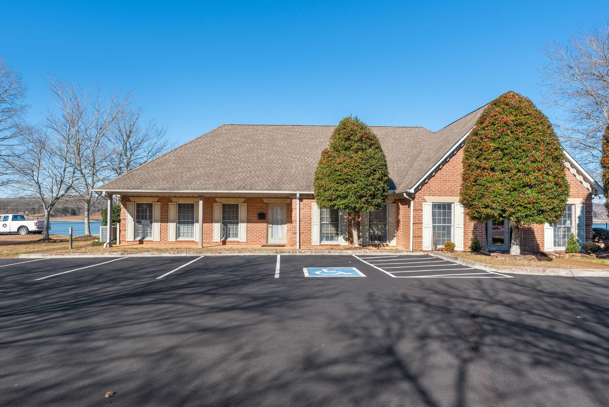 1002 Bradford Way