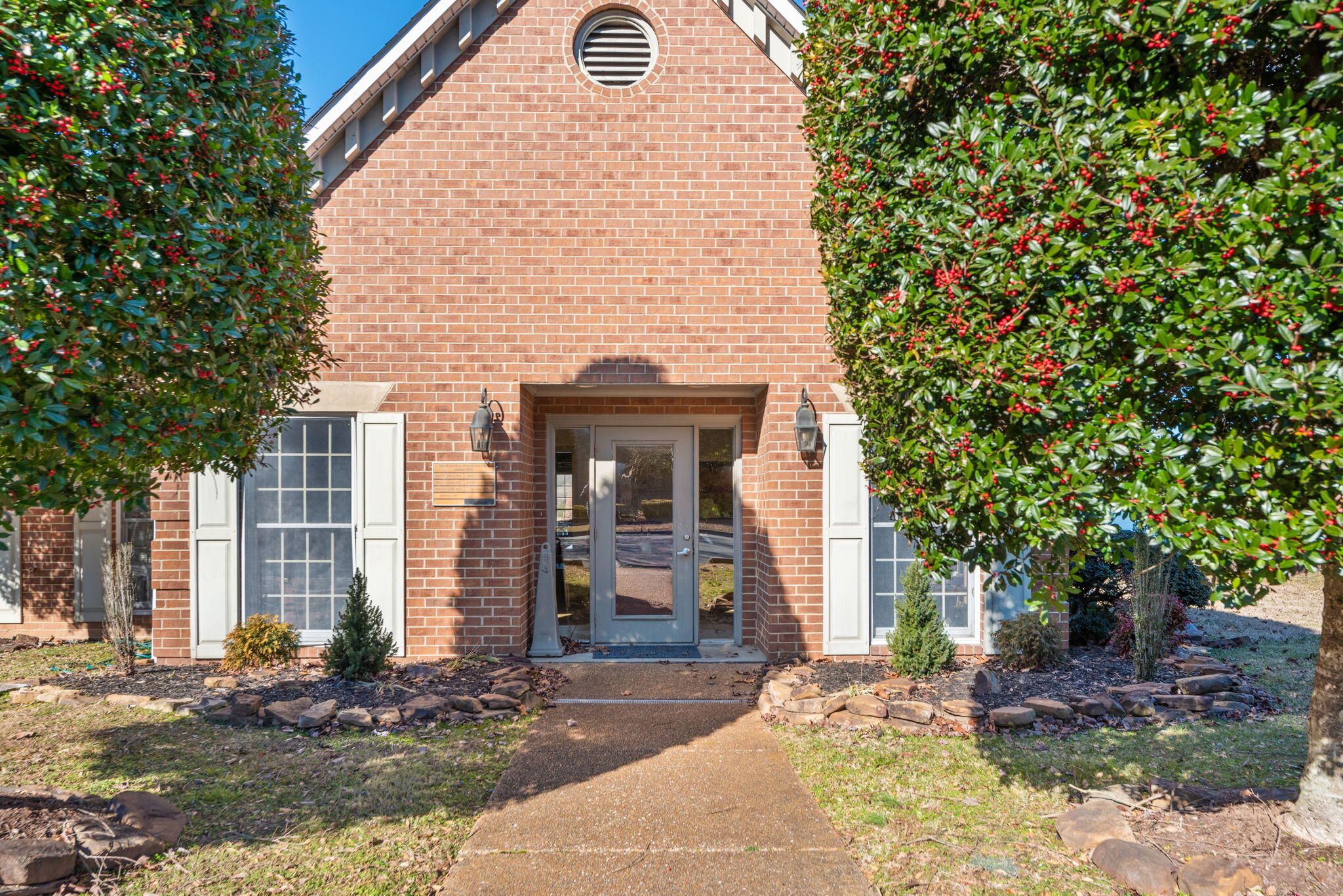 1002 Bradford Way