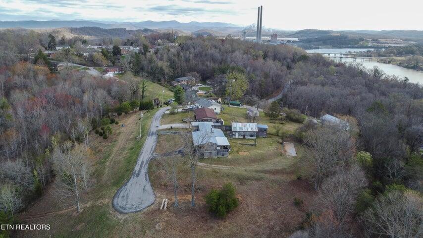 235 Roberts Road
