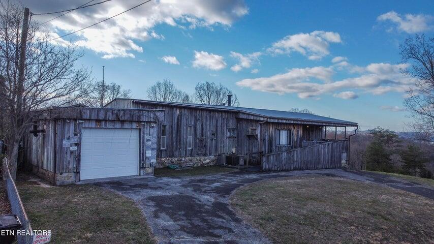 235 Roberts Road