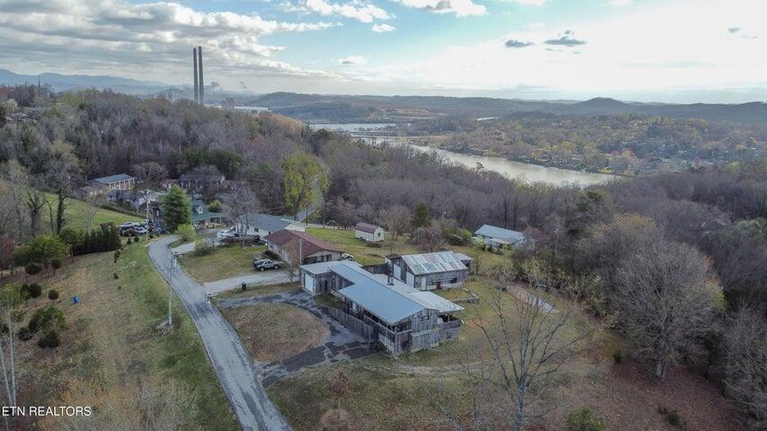 235 Roberts Road
