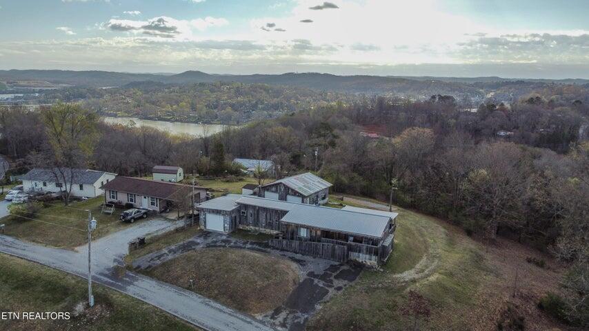 235 Roberts Road