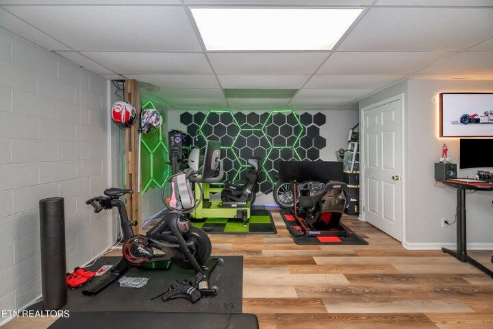 1200 River Oaks Drive