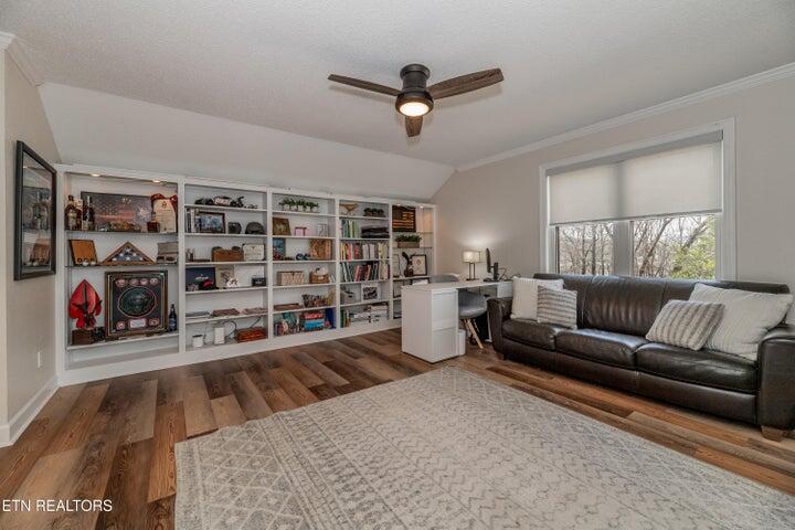 1200 River Oaks Drive