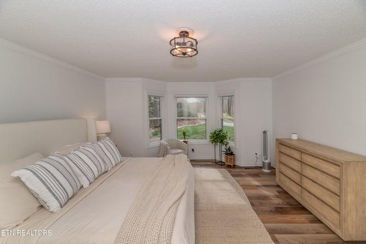 1200 River Oaks Drive