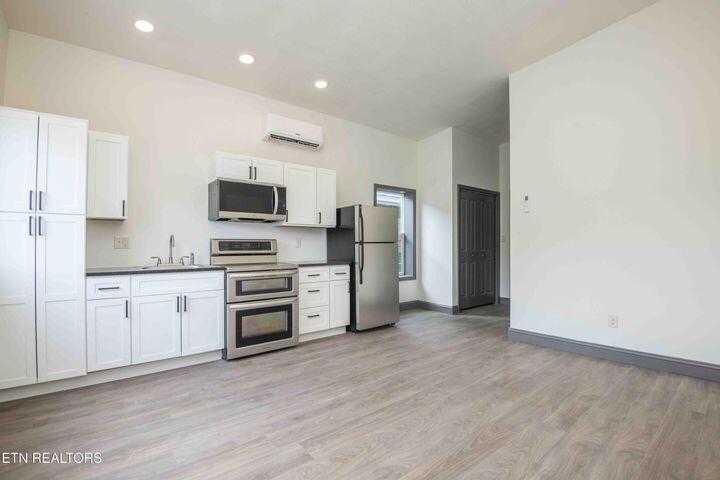 309 & 311 W Wheeler Street