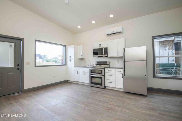 309 & 311 W Wheeler Street
