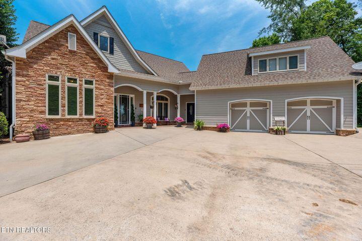 1800 Indian Shadows Drive