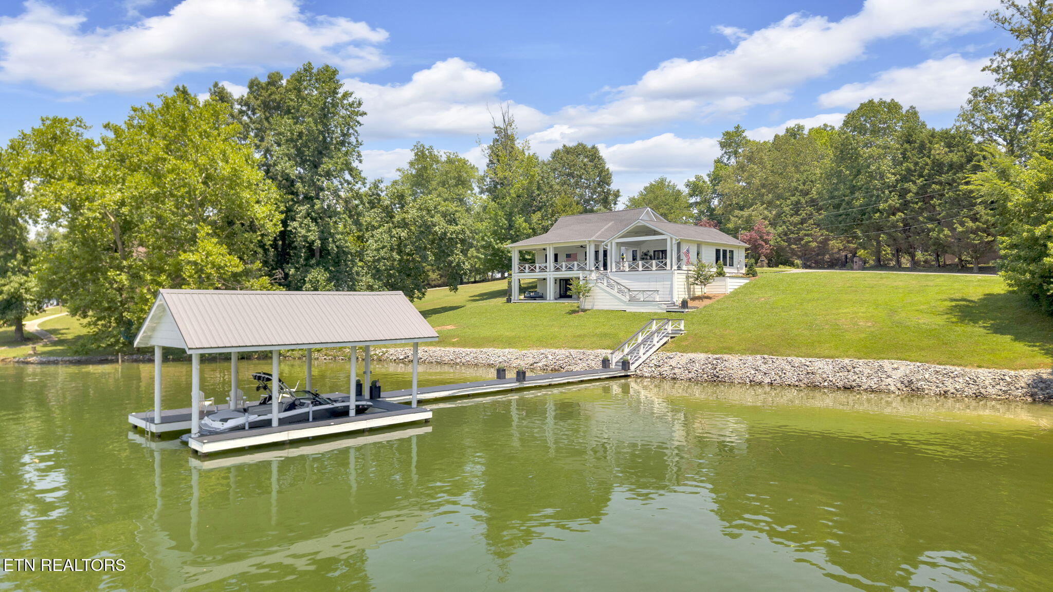 115 Ottawa Point