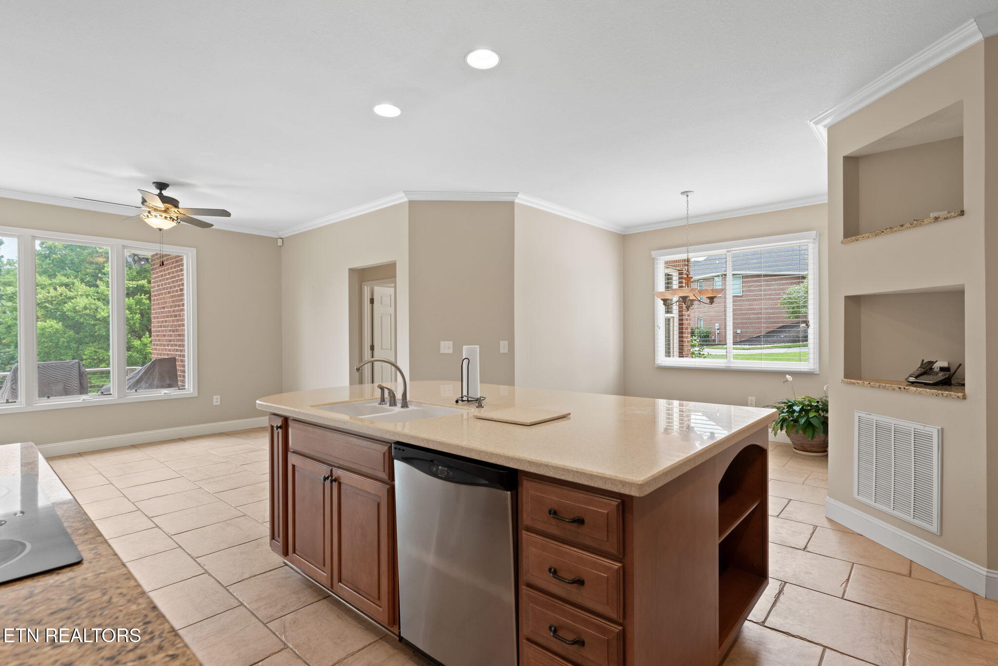 208 High Pointe Village Way