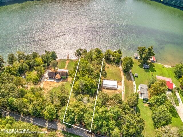 410 Lakecrest Drive