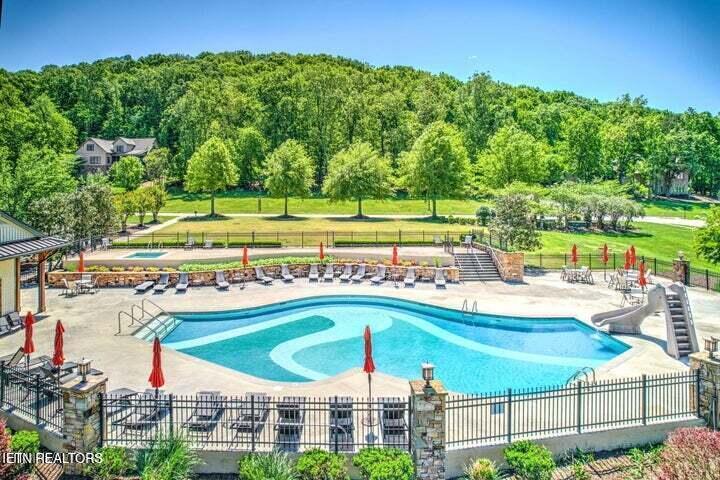 5720 Old Dogwood Trail